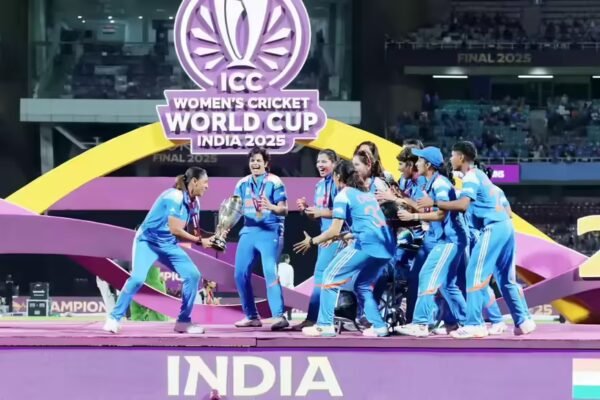 Viral! Rohit Sharma's doppelganger trains Harmanpreet Kaur for iconic World Cup trophy walk - WATCH | Cricket News