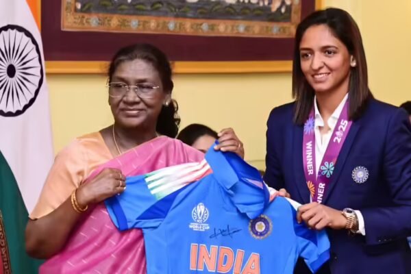 After meeting PM Modi, Women's World Cup-winning Team India presents jersey to President Droupadi Murmu | Cricket News