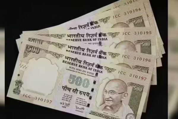 Many still sitting on old note stashes, hoping for exchange | India News