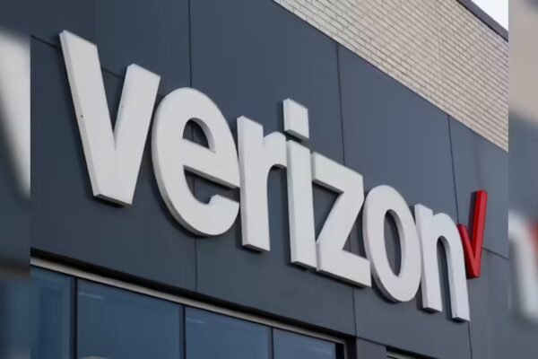 Verizon layoffs: Largest telecom company in America may cut thousands of jobs as new CEO Dan Schulman takes over; here's what he said