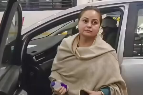 'Abuses hurled, slipper raised': Lalu Yadav family feud intensifies; Rohini Acharya alleges insult over kidney transplant | India News