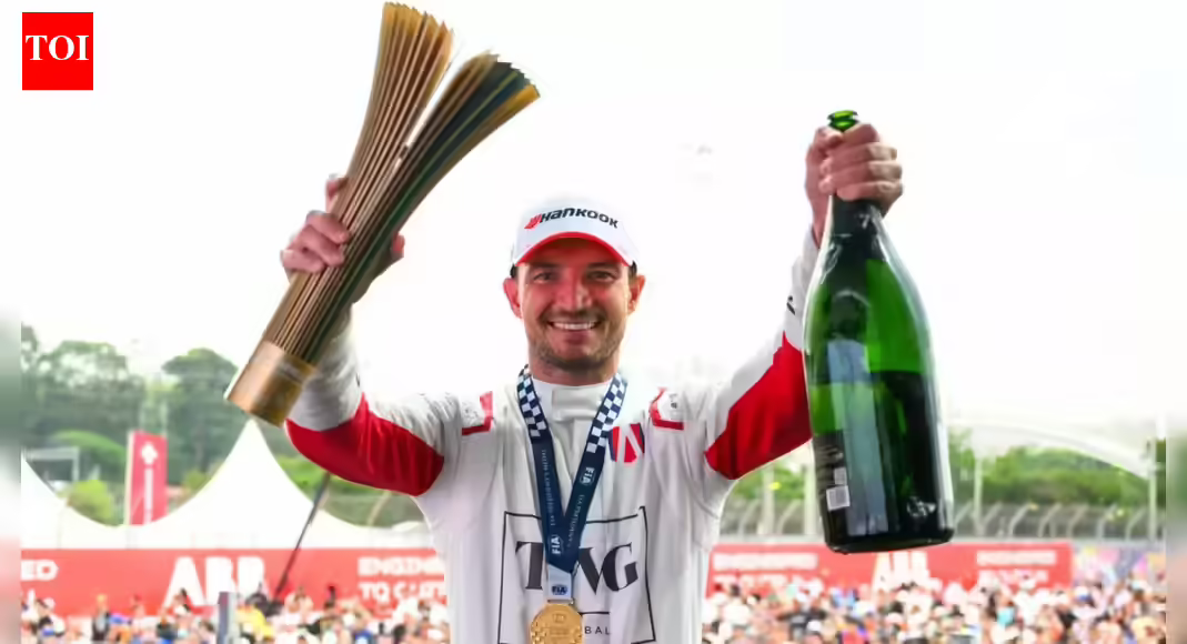 Sao Paulo E-Prix winner Jake Dennis promises girlfriend Lexi Grace Boosey a special victory treat for their pet dog | Formula - E News