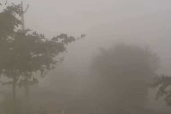 Delhi-NCR Pollution: IMD issues orange alert for dense fog; AQI soars to 633, flight operations affected | Delhi News