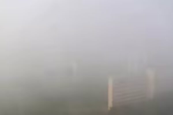 Delhi air pollution: Several areas record ‘very poor’ and ‘severe’ levels; thick smog reduces visibility | Delhi News