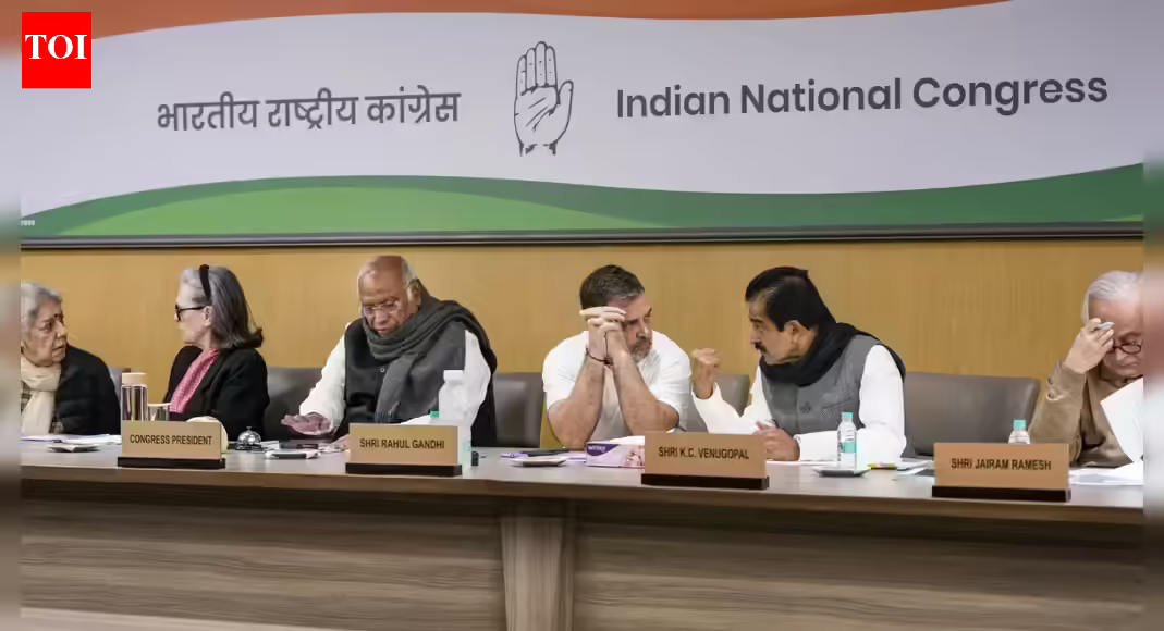 CWC meet: Congress leaders huddle up in Delhi; Siddaramaiah, DKS and Tharoor in attendance | India News