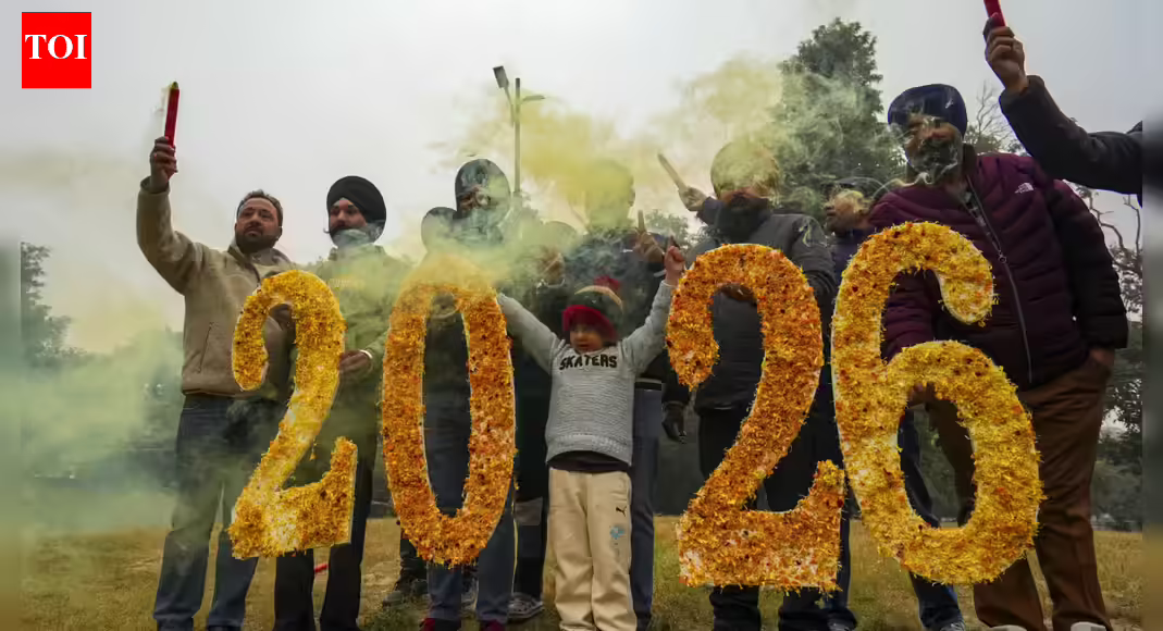 Joy, festivity, fireworks: India welcomes New Year 2026; President Murmu extends greetings | India News