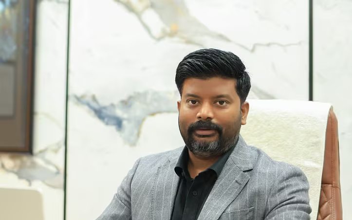 Shravan Kumar Vishwakarma told PTI that Shankh Air’s ticket prices would not be hiked during the festive seasons, but business-class fares would be slightly higher than competitors. He also explained that the aircraft have been acquired from external companies on lease and stated that his company has no funding constraints. The Shankh Air Chairman said that his organisation was not focused on the market shares of its competition, but on improving itself.