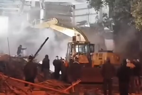 Delhi Demolition Drive Near Faiz-e-Elahi Mosque: Police Clash During MCD Action | Delhi News