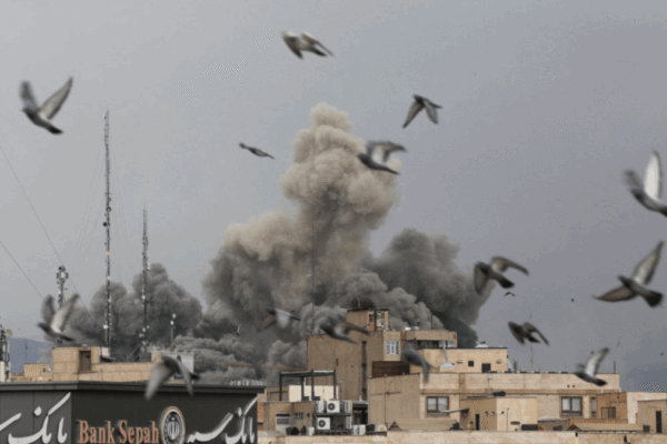 Rs 9.7 Lakh Crore Wiped Off Indian Market As Dollar Hits Rs 92 1st Time Ever - Trak.in