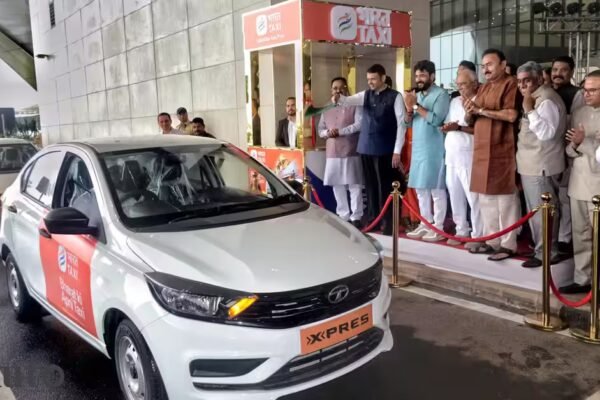 Maharashtra CM Unveils Bharat Taxi Service to Combat Surge Pricing at Navi Mumbai Airport, ETAuto